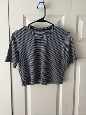 Lululemon Ok Hi Crop Tee Striped